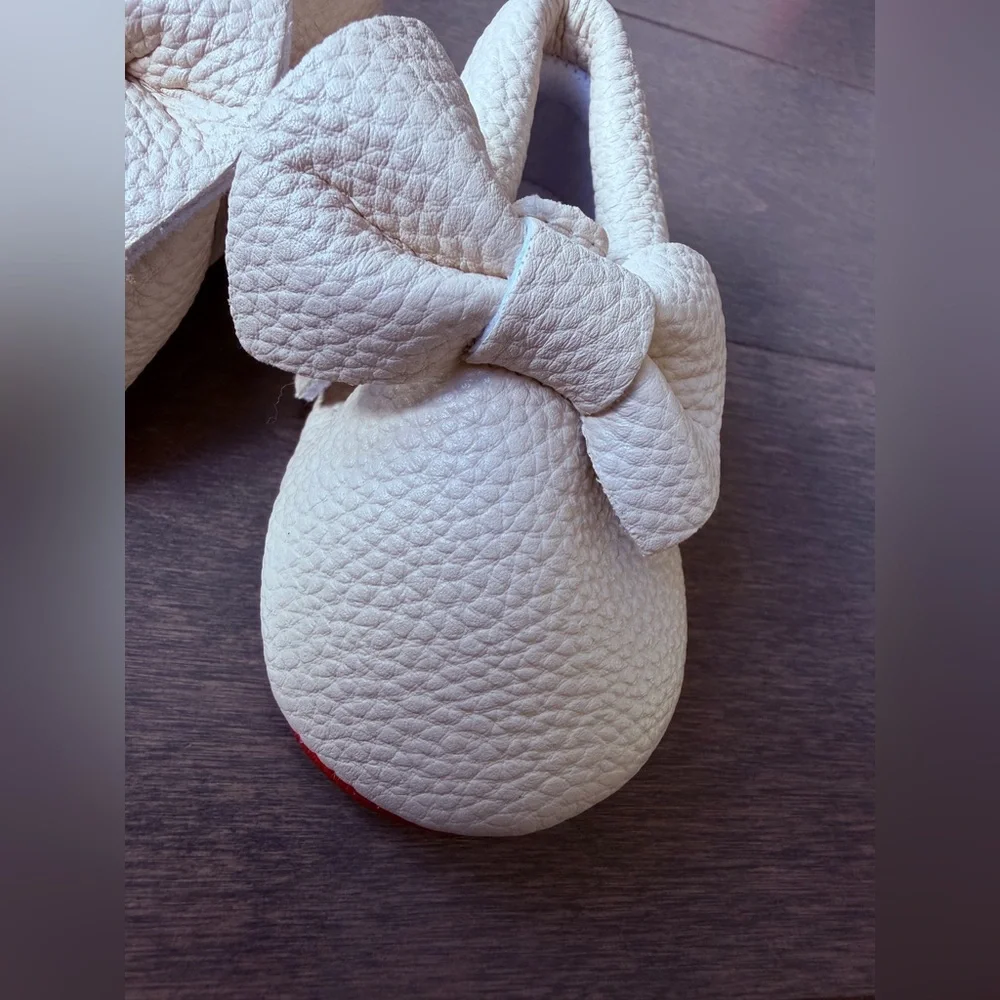 Baby Bow Slip-On Shoes in Cream